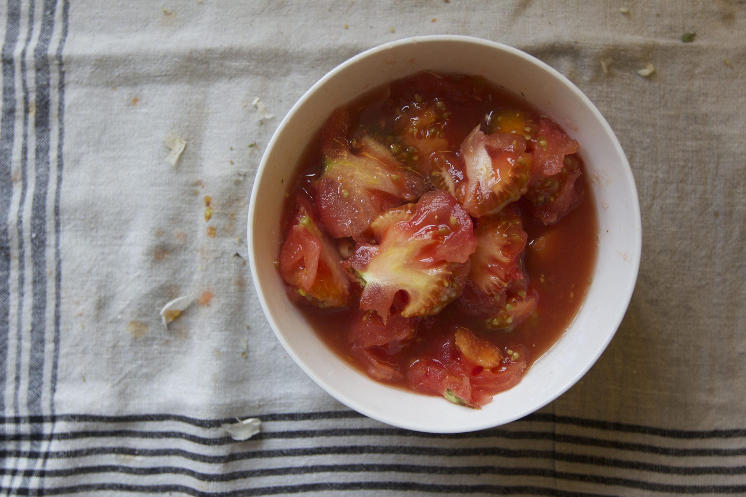 Easy, Kid Friendly Roasted Tomatoes Recipe // Annabode.com