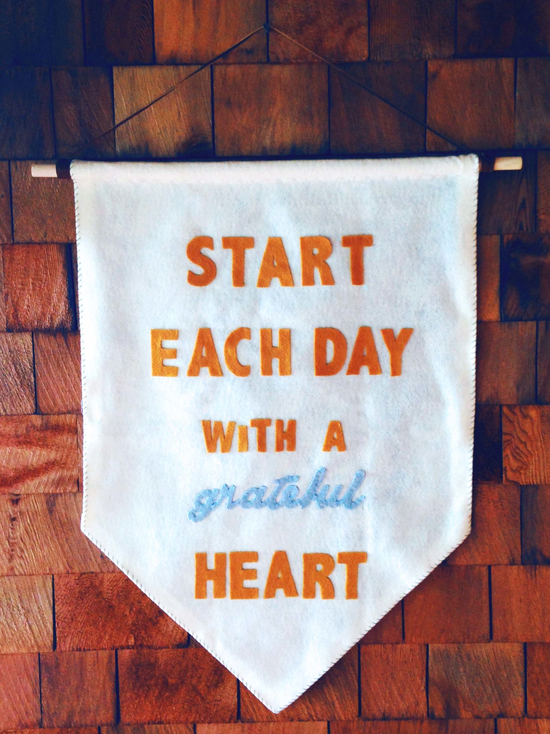 DIY How to Make a Modern Wall Banner for 15 Annabode Denver's 1