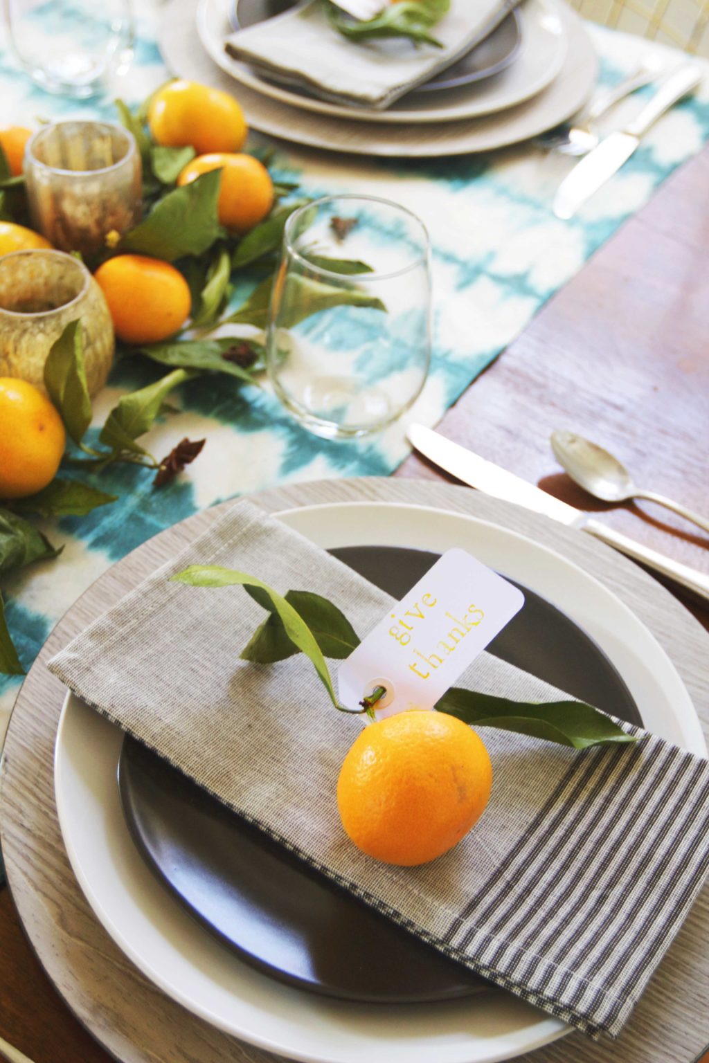 Autumn Brights, Sweets + Spice : How to Set A Modern Thanksgiving Table ...