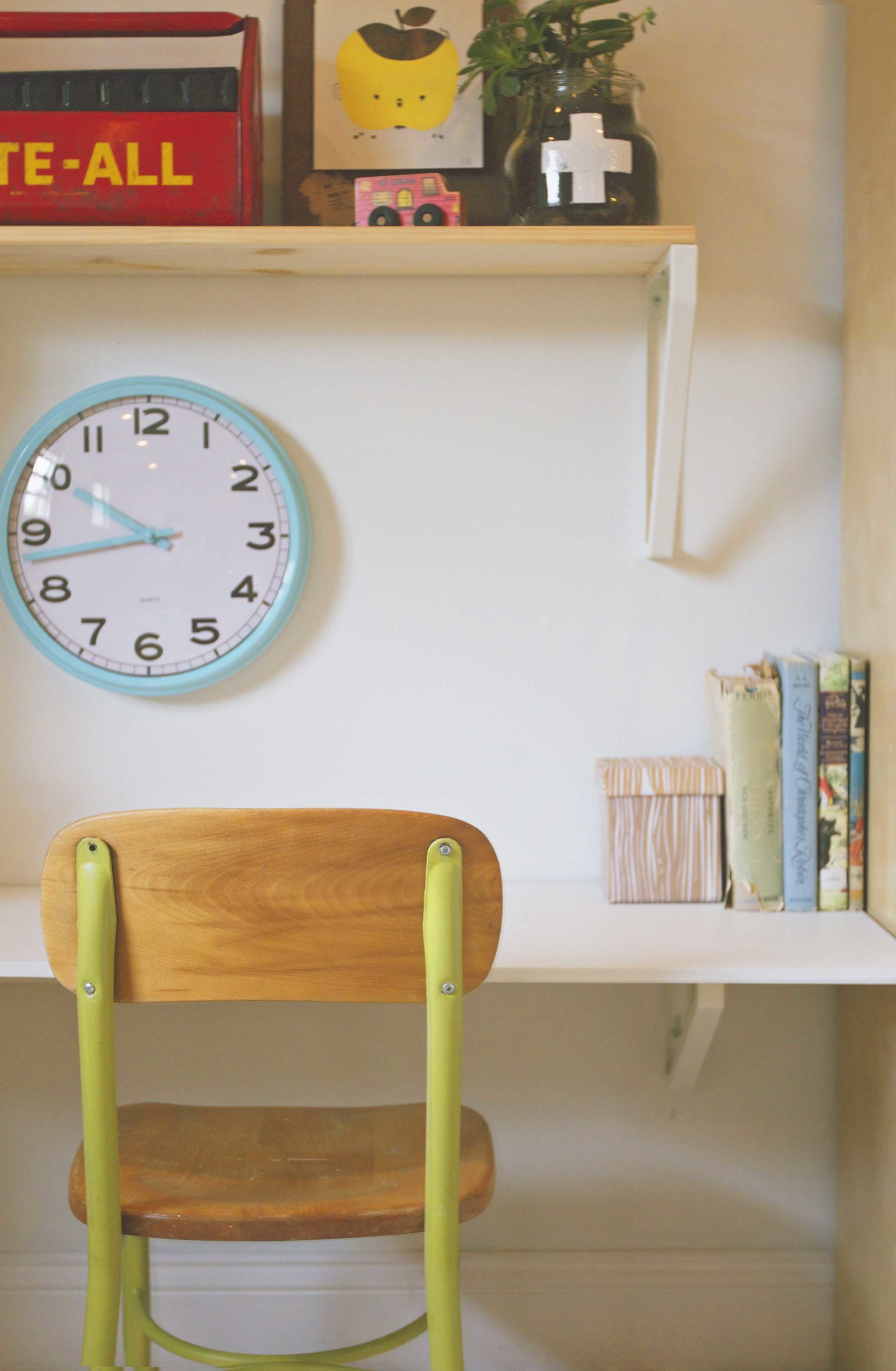 Modern Playroom Desk 3