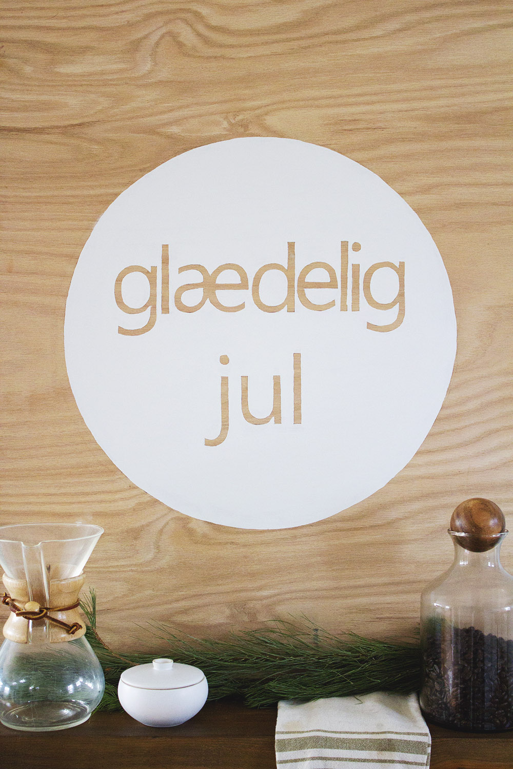 DIY Scandinavian Christmas Wall Sign