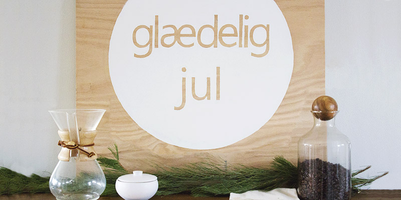 DIY Scandinavian Christmas Wall Sign