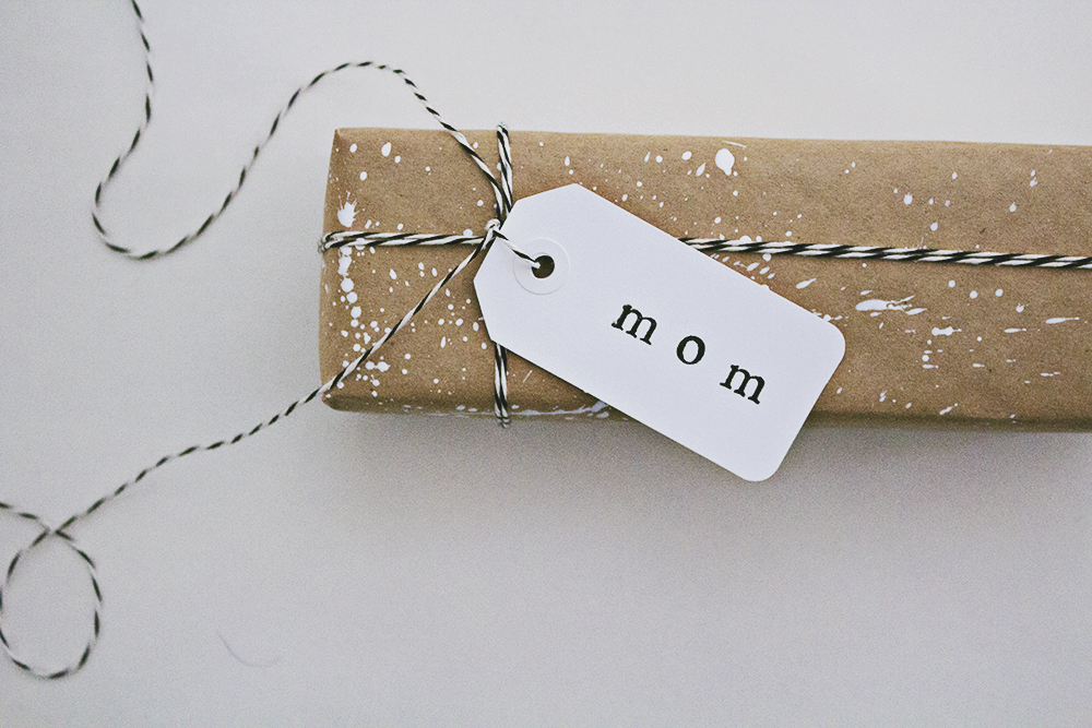 DIY Modern Christmas Gift Wrap Ideas