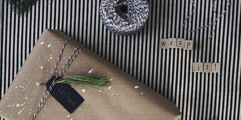 DIY Modern Christmas Gift Wrap