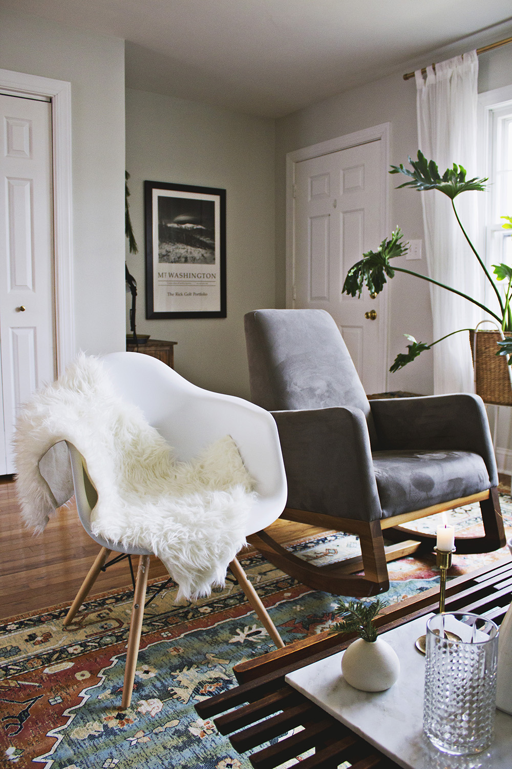 Holiday Home Tour: Mid-Century Modern Christmas Decor