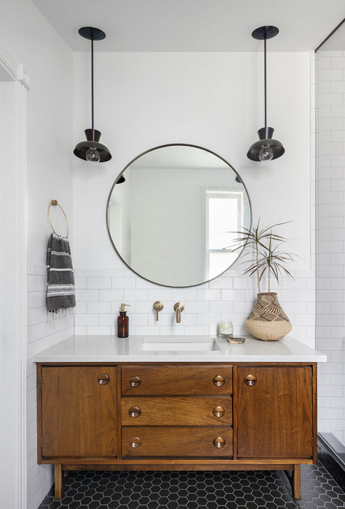 annabode-bathroom-colorado-round-mirror