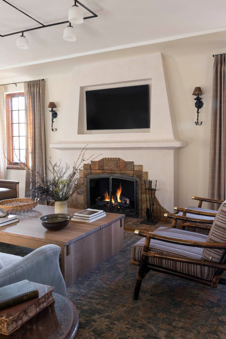 park-hill-living-room-mantle-chair