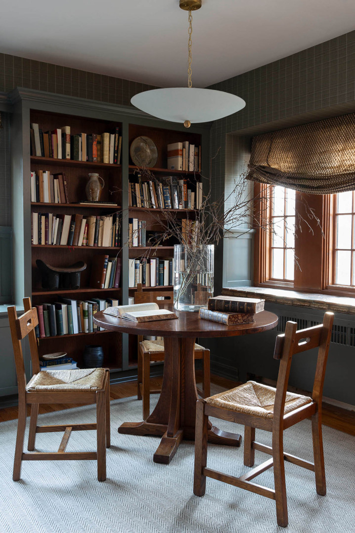 round-oak-table-library-reading-table