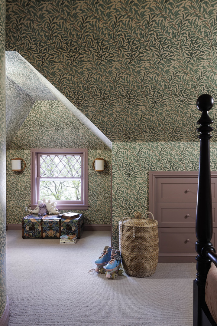 vintage-inspired-girls-bedroom-interior-design